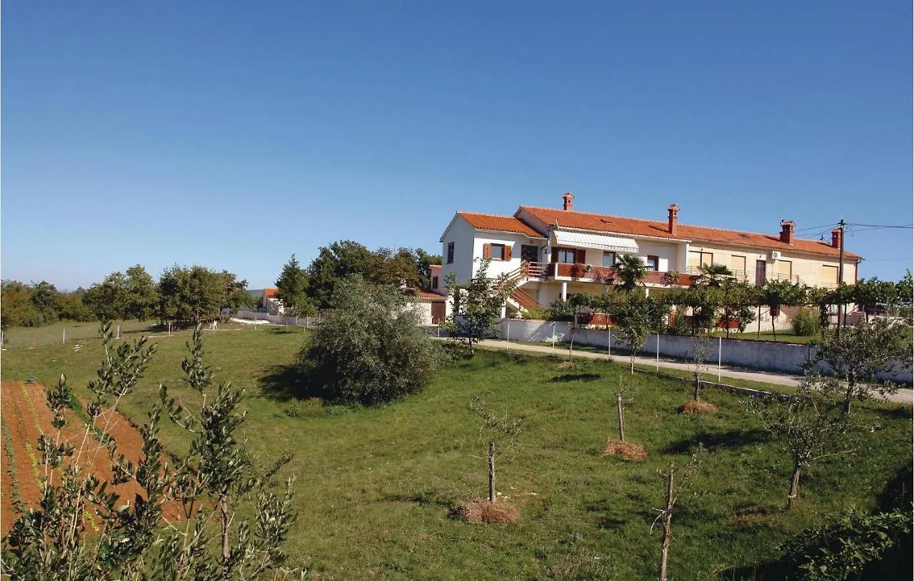 Gorgeous Apartment In Barban With Kitchen 0*,  Croacia