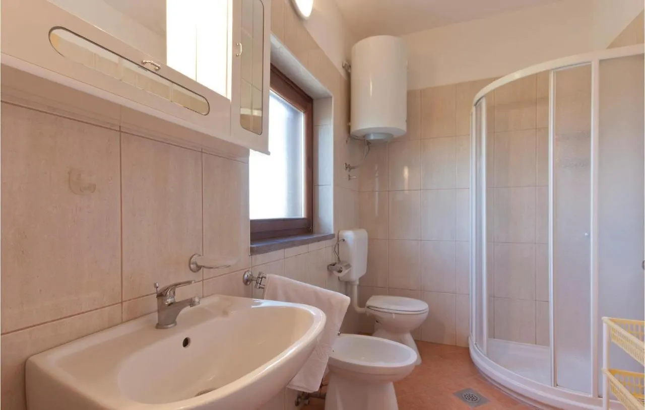 Gorgeous Apartment In Barban With Kitchen Kroatien